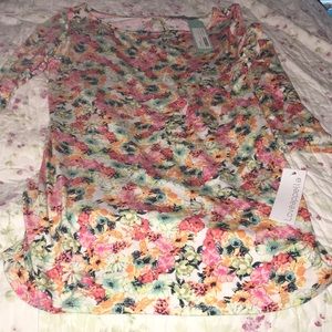 NWT loveappella floral top size m